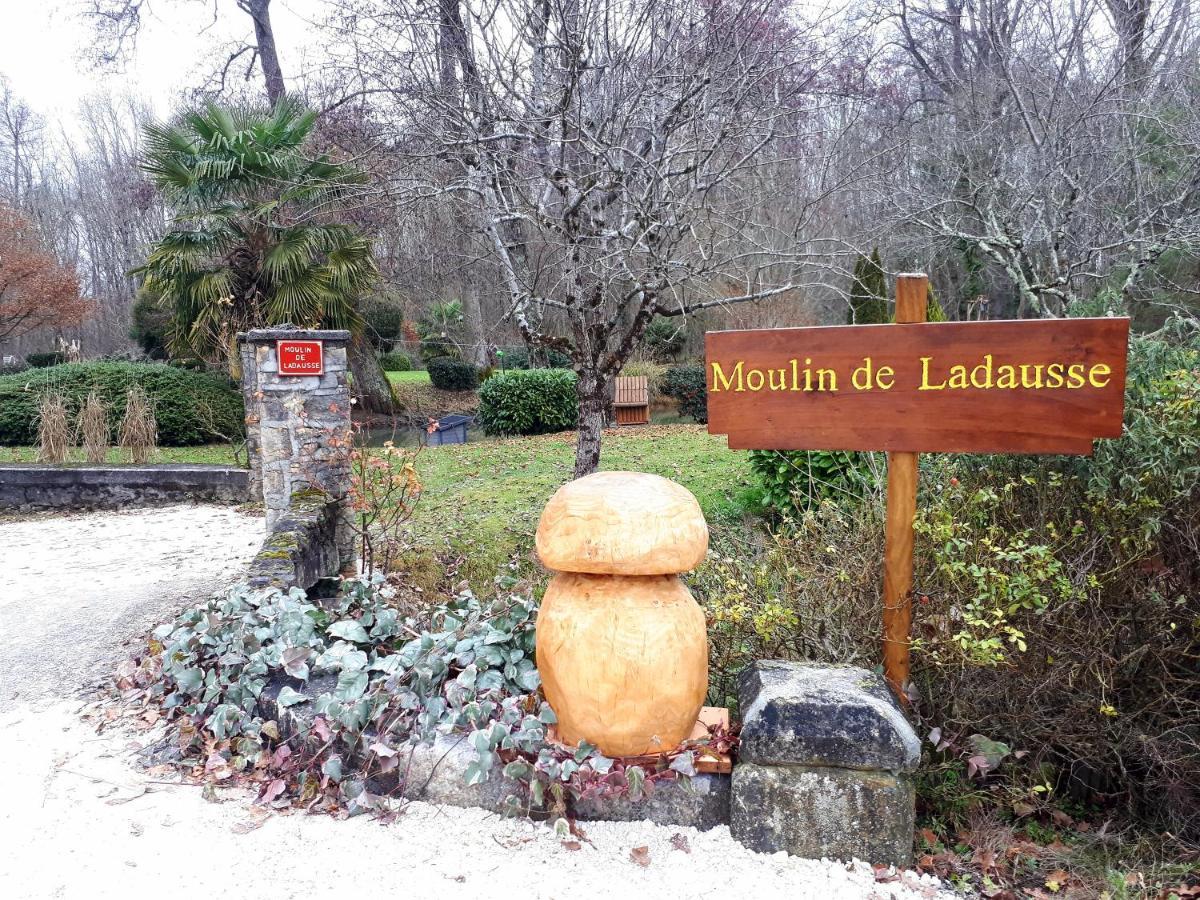 Moulin De Ladausse Bed and Breakfast Monflanquin Εξωτερικό φωτογραφία